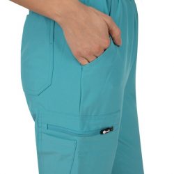 detalii pantalo costum meidcal bella verde smarald